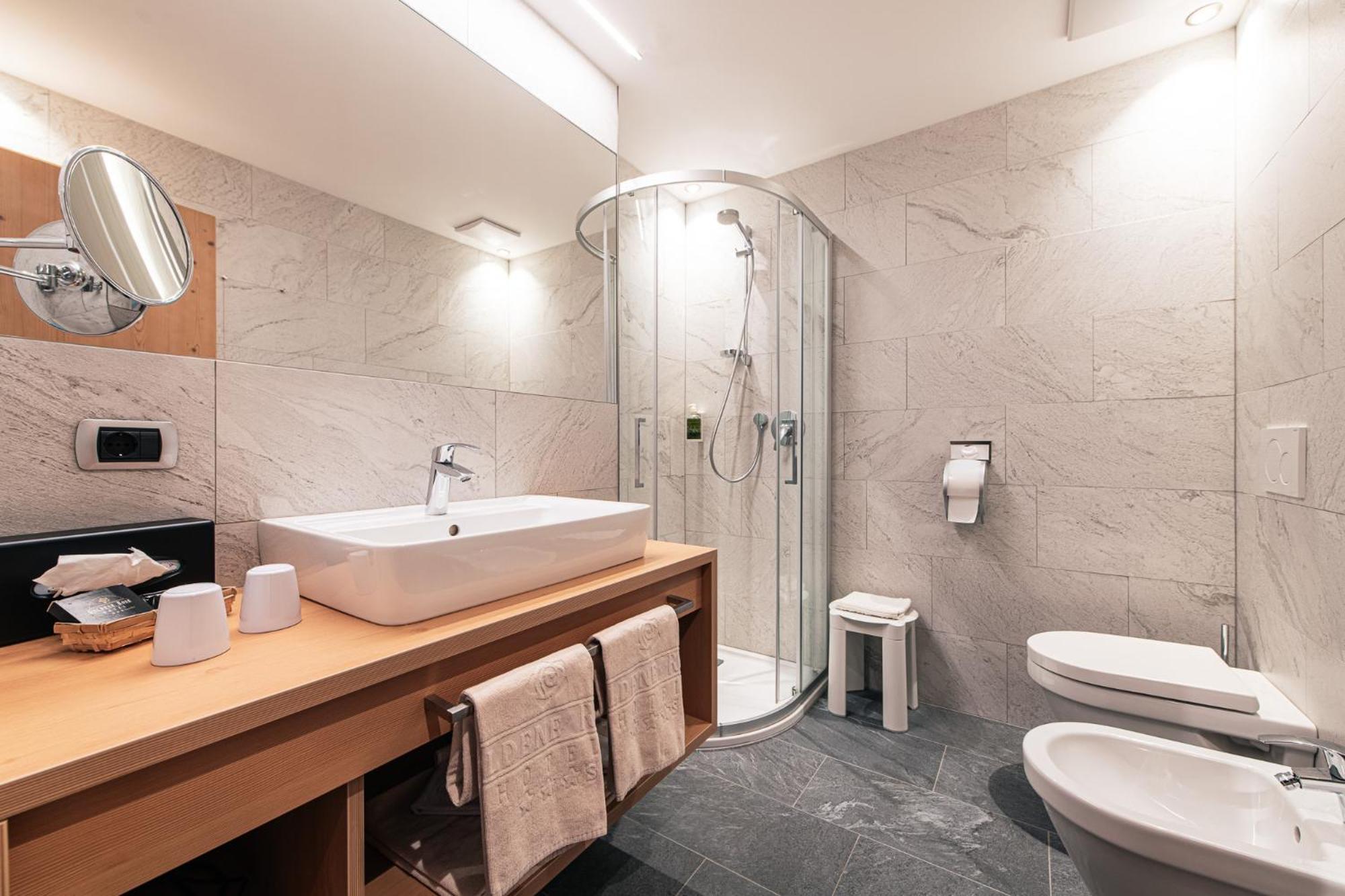 Hotel Goldene Rose Monguelfo-Tesido / Welsberg-Taisten Екстериор снимка