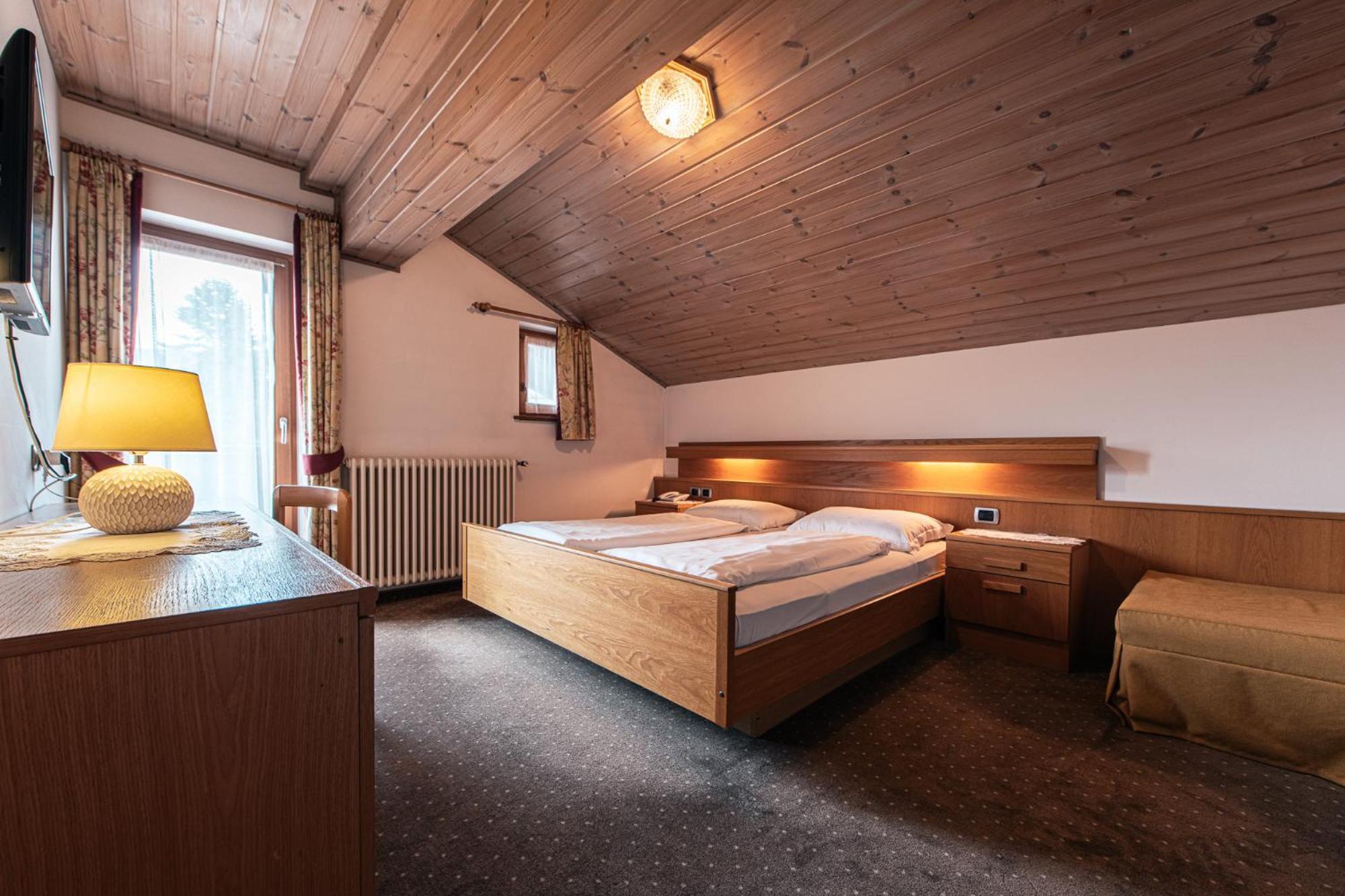 Hotel Goldene Rose Monguelfo-Tesido / Welsberg-Taisten Екстериор снимка