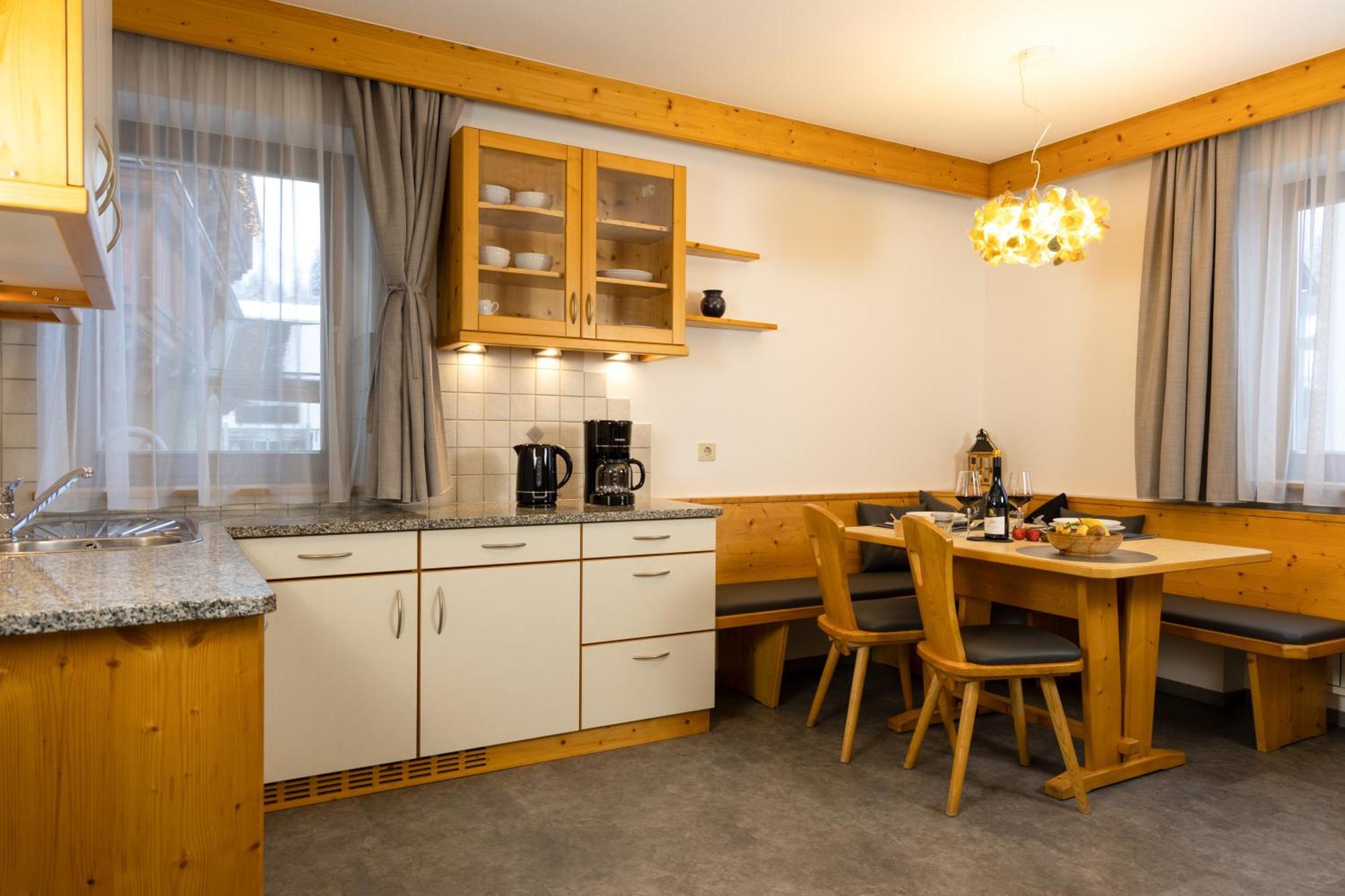 Hotel Goldene Rose Monguelfo-Tesido / Welsberg-Taisten Екстериор снимка