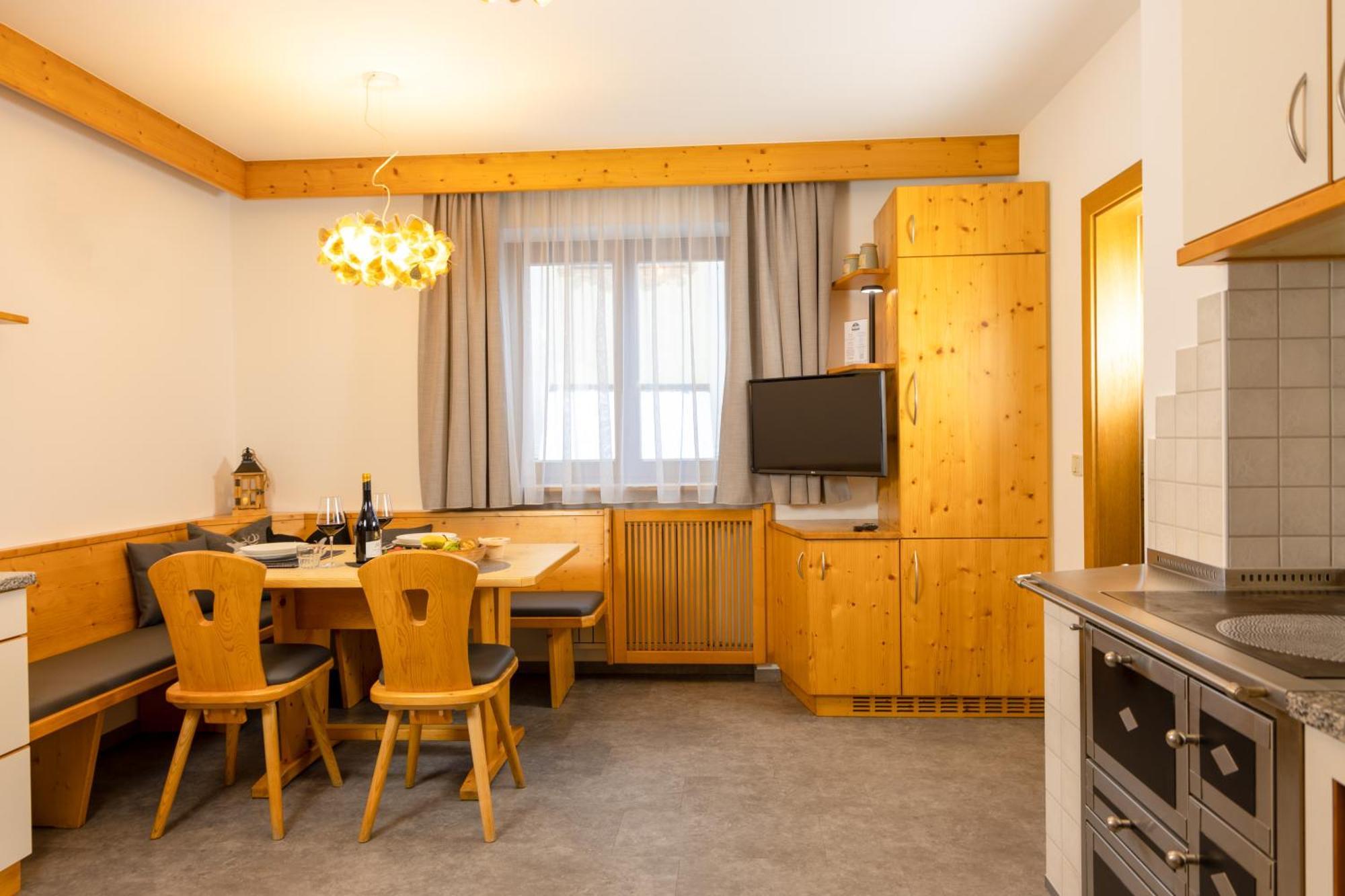 Hotel Goldene Rose Monguelfo-Tesido / Welsberg-Taisten Екстериор снимка