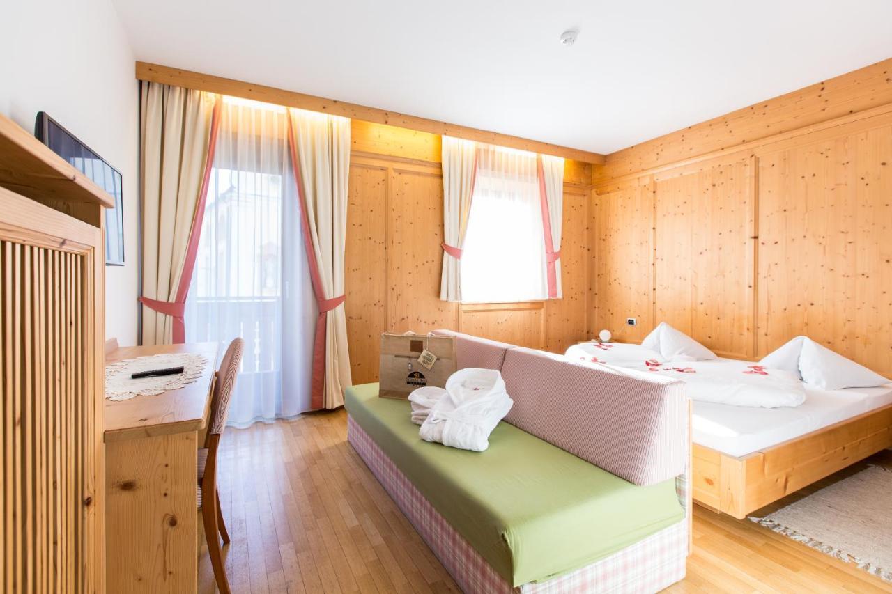 Hotel Goldene Rose Monguelfo-Tesido / Welsberg-Taisten Екстериор снимка